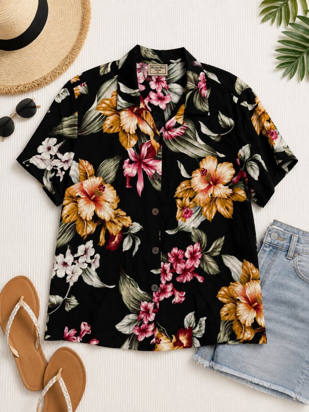 Aloha Hut Hawaii Black Floral Hawaiian Shirt Size Medium Tropical 100% Rayon
